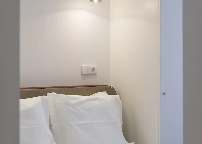 Lsa Chiado Emenda By Numa Apartment *