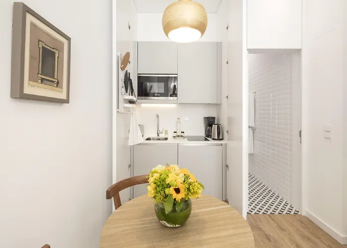 Apartment Lsa Chiado Emenda By Numa