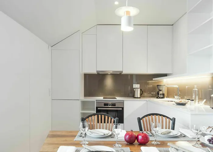 Apartment Lsa Chiado Emenda By Numa Lisbon