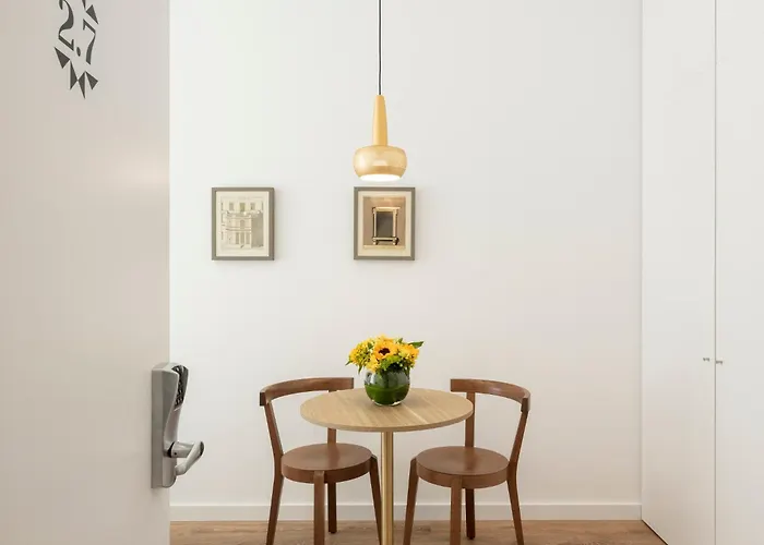 Apartment Lsa Chiado Emenda By Numa