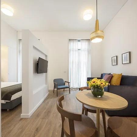Апартаменти Serviced - Chiado Emenda
