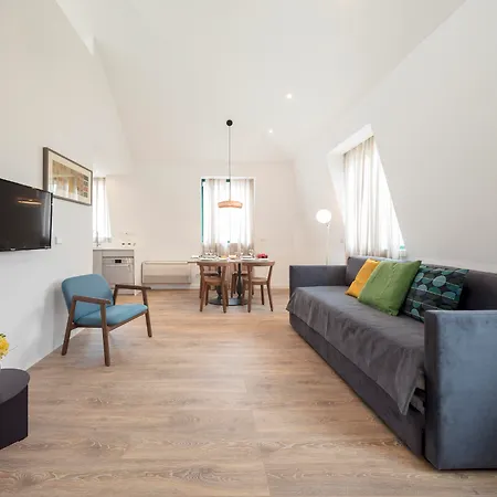 Апартаменти Serviced - Chiado Emenda