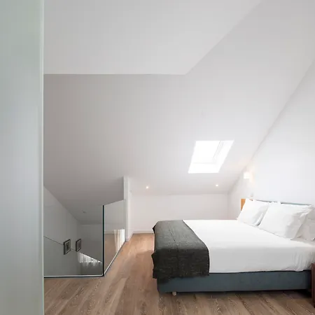 Апартаменти Serviced - Chiado Emenda