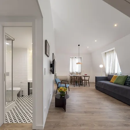 Serviced - Chiado Emenda